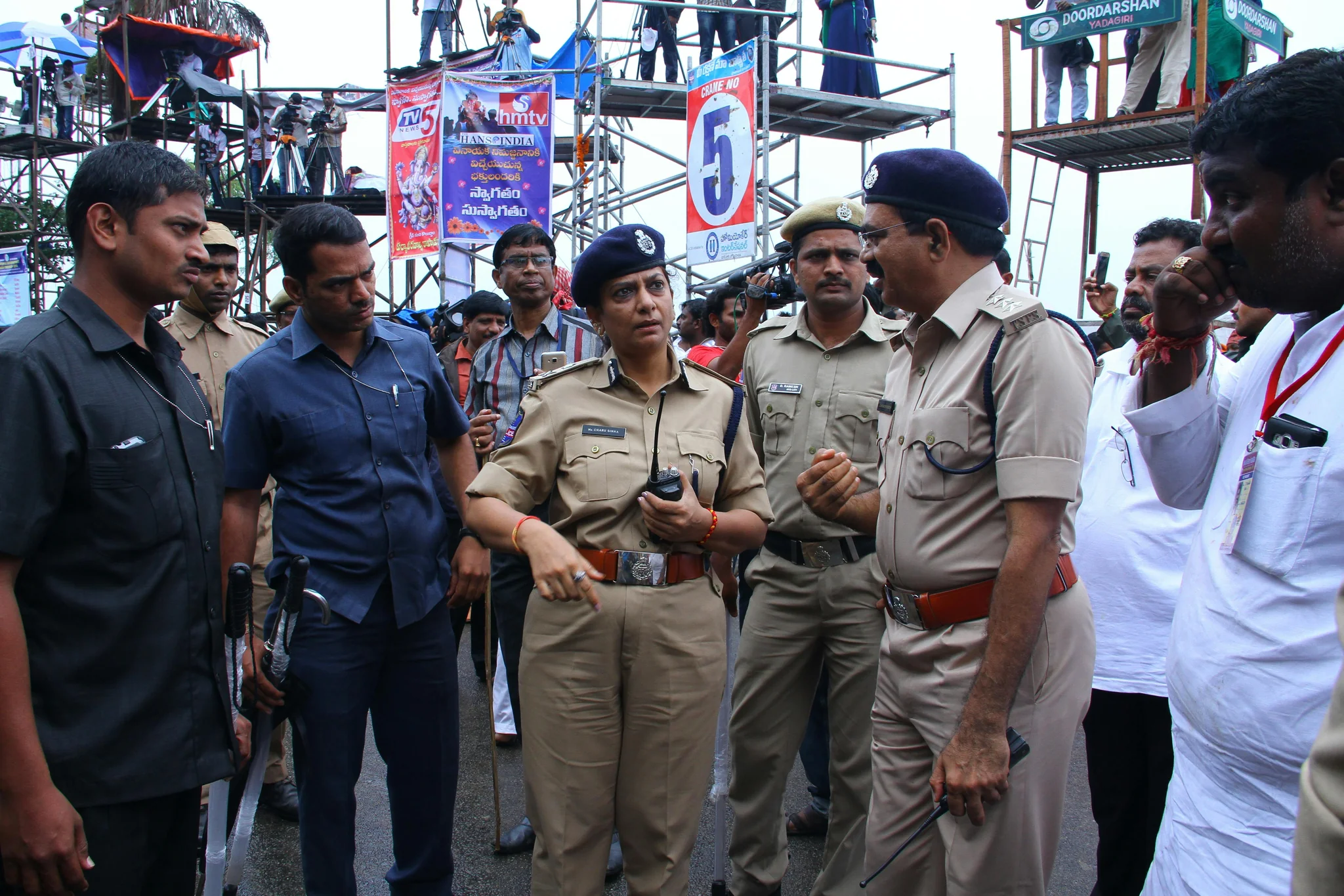 Team planning content strategy together